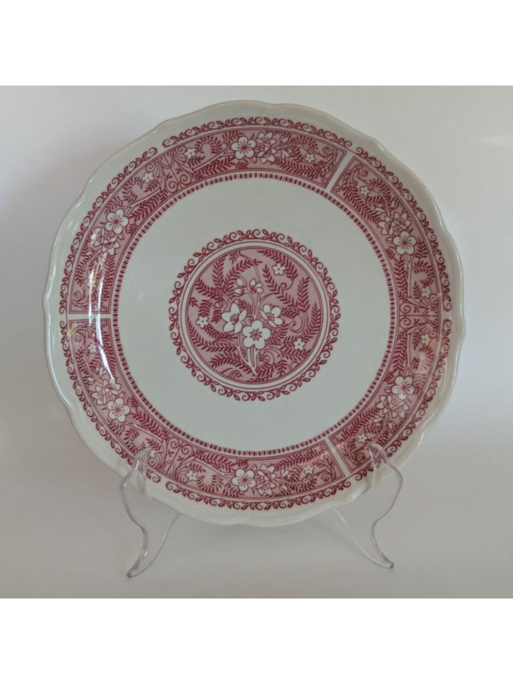 Syracuse Strawberry Hill Ceramic Dinner Plate Floral Red White Round Vintage